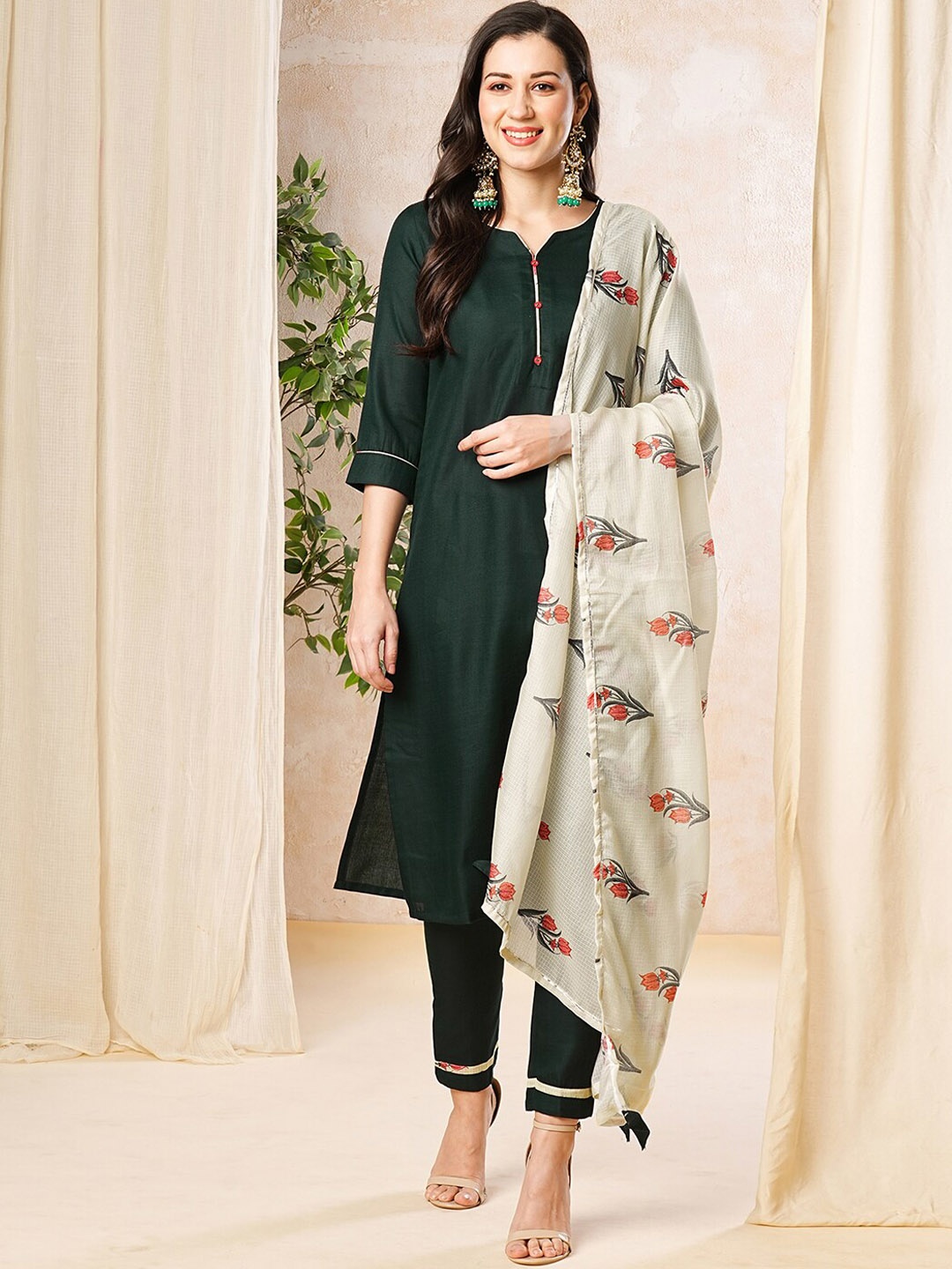 

KALINI Regular Straight Kurta with Trousers & Printed Dupatta, Green
