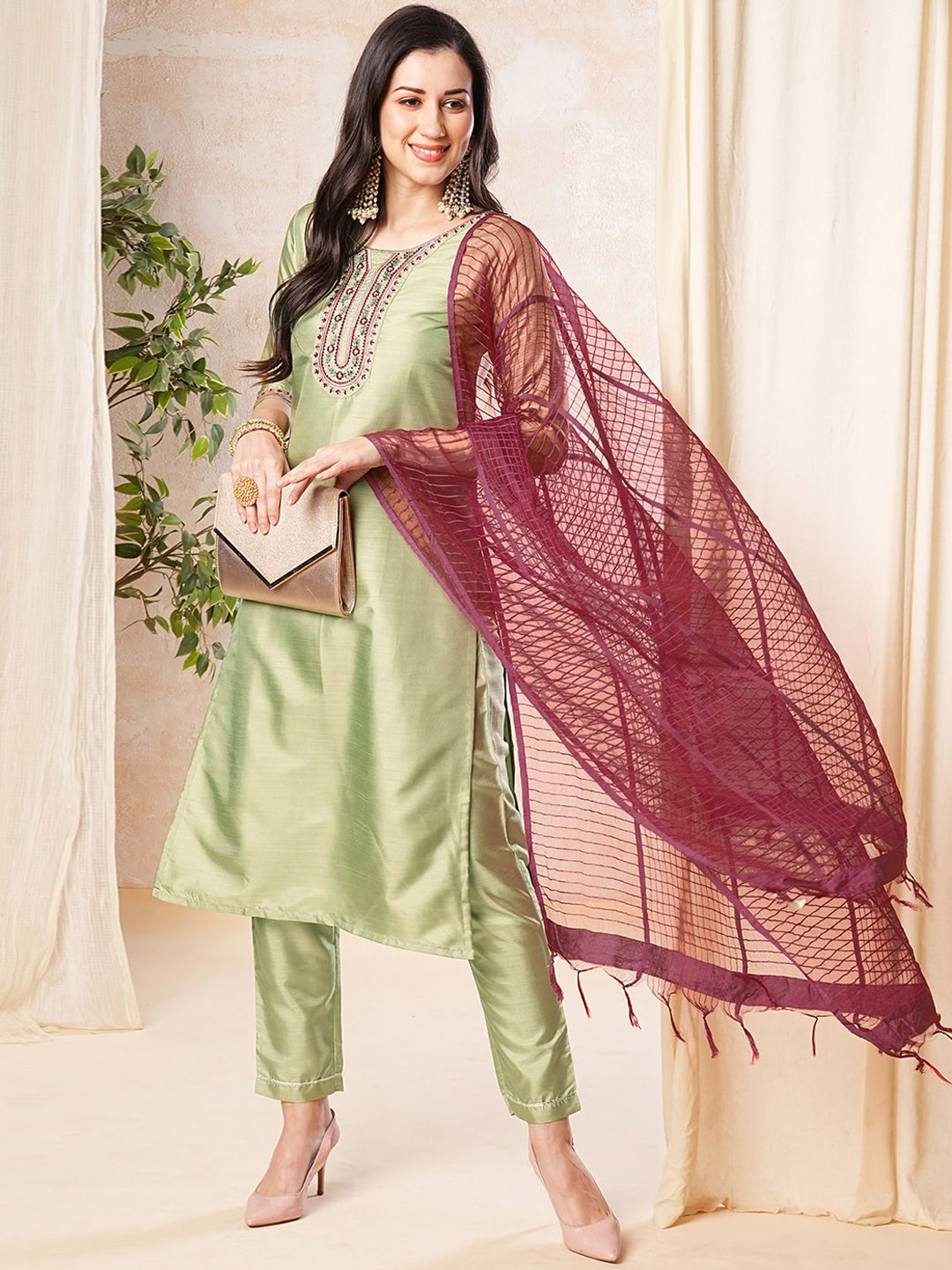 

KALINI Embroidered Regular Thread Work Kurta With Trousers & Dupatta, Green