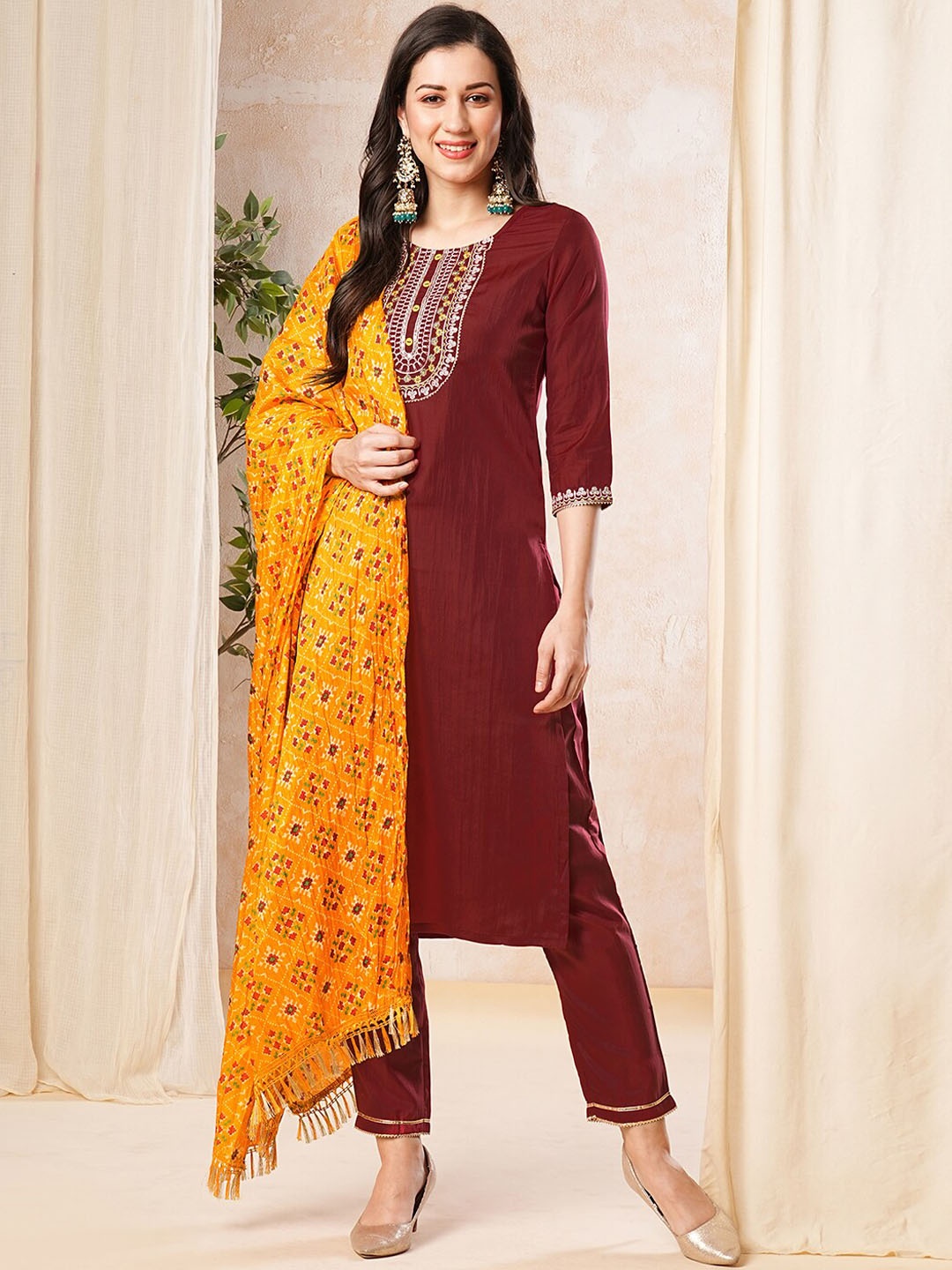 

SKYLEE Maroon Floral Yoke Design Thread Work Straight Kurta With Trousers & Dupatta