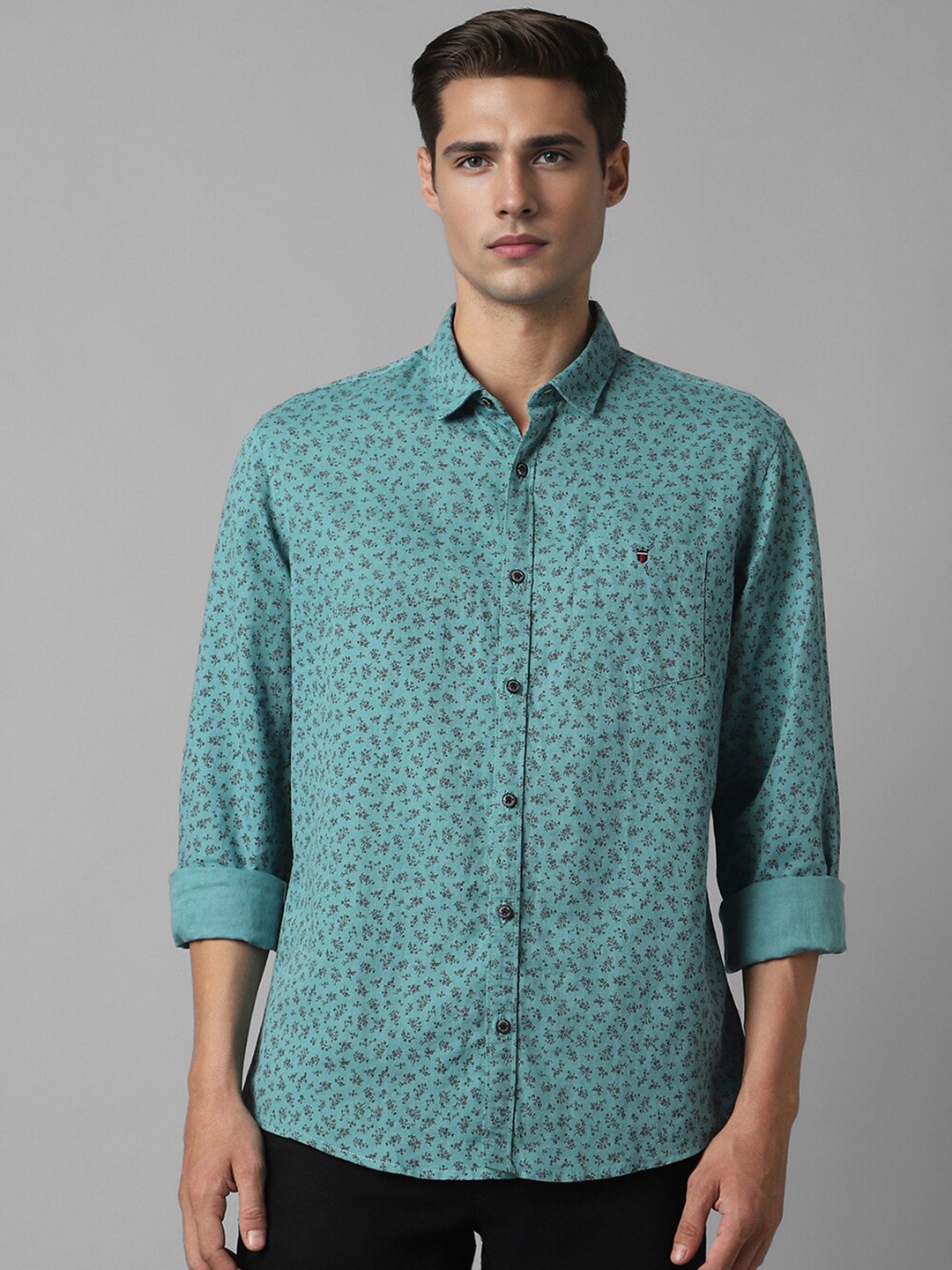 

Louis Philippe Jeans Floral Printed Slim Fit Opaque Casual Shirt, Green