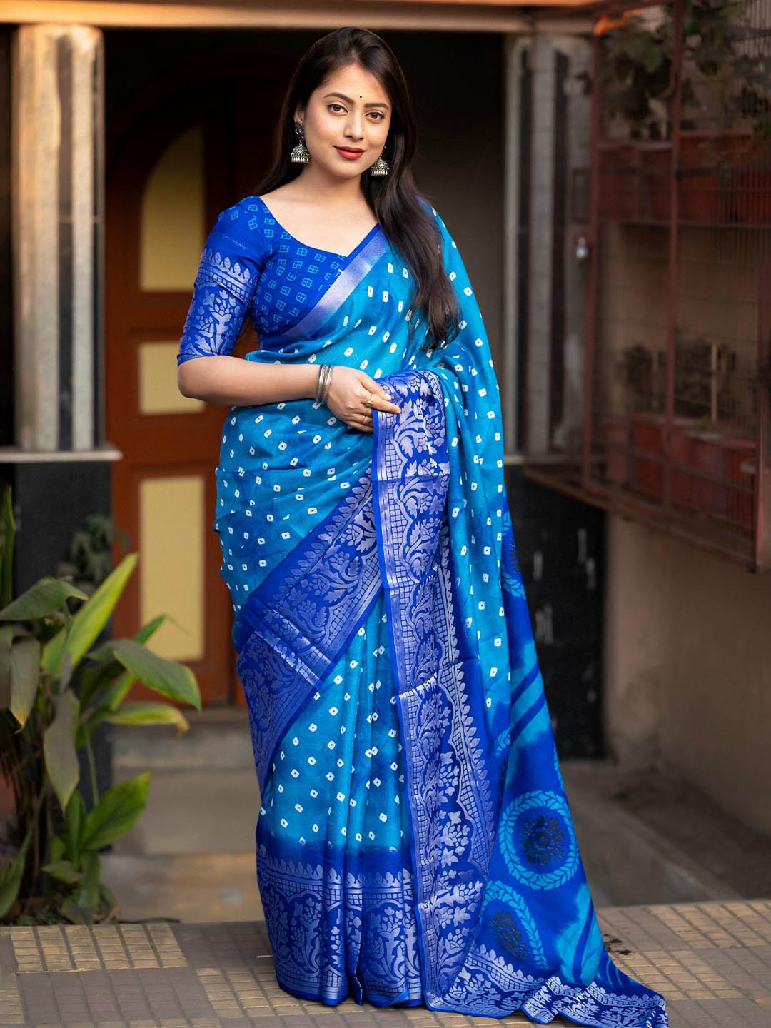 

Ekasya Printed Zari Bandhani Saree, Blue