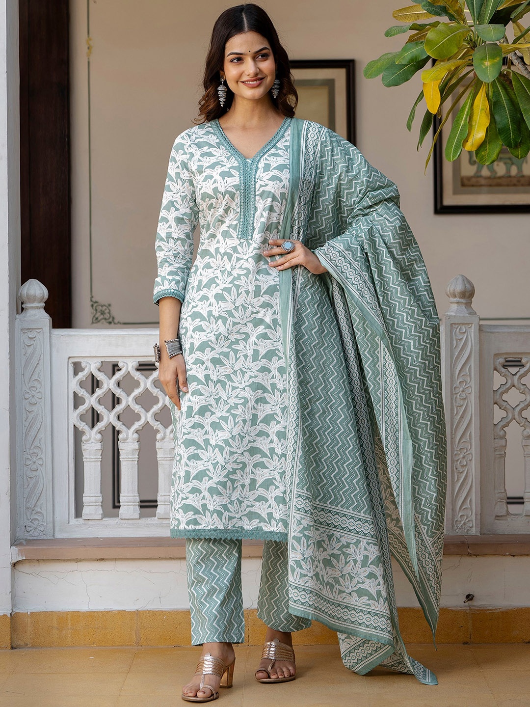 

OMASK Women Floral Yoke Design Pure Cotton Straight Kurta with Trouser & Dupatta, Green