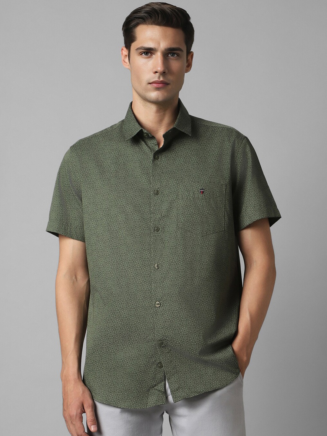 

Louis Philippe Sport Slim Fit Opaque Printed Cotton Casual Shirt, Green