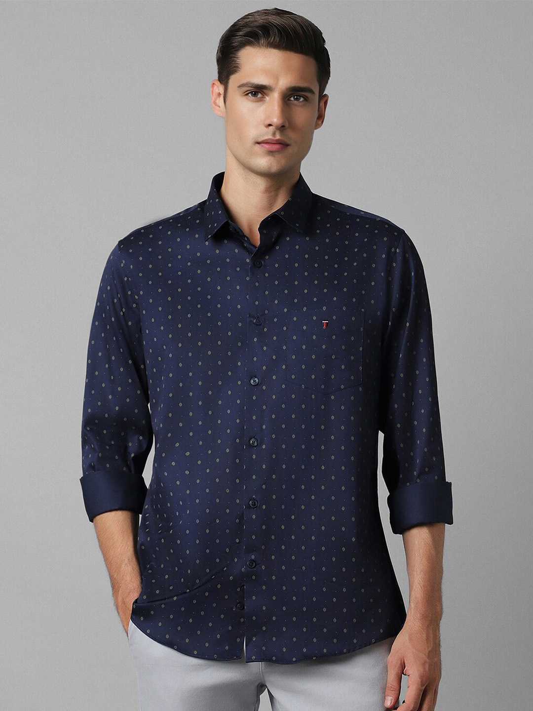 

Louis Philippe Sport Slim Fit Opaque Printed Cotton Casual Shirt, Navy blue