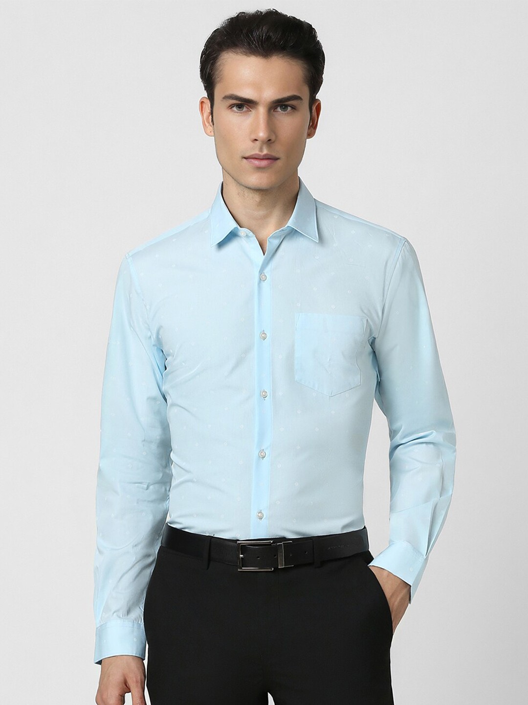 

Peter England Spread Collar Long Sleeves Cotton Regular Fit Formal Shirt, Blue