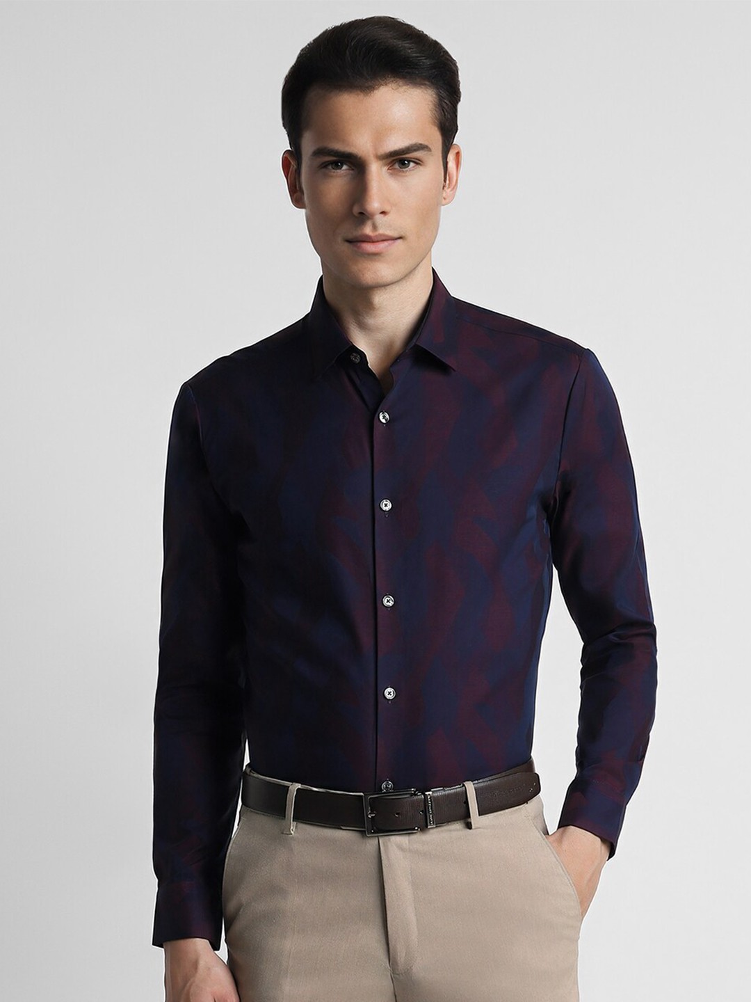 

Peter England Elite Spread Collar Long Sleeves Slim Fit Formal Shirt, Purple