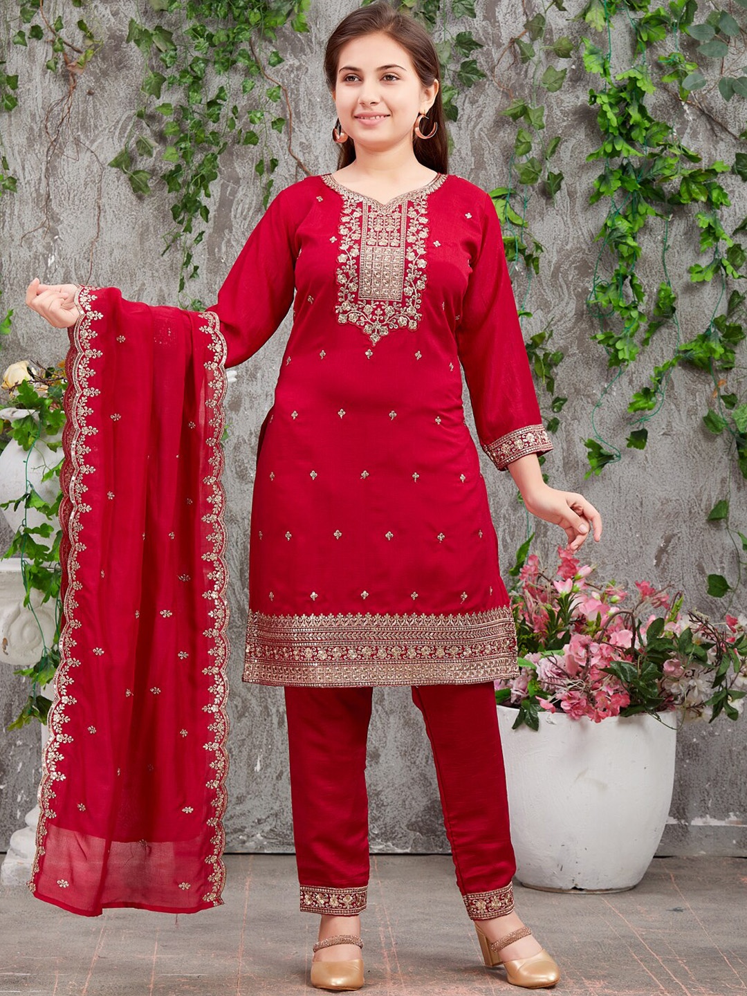 

Aarika Girls Floral Embroidered Thread Work Pure Silk Kurta With Trousers & Dupatta, Red