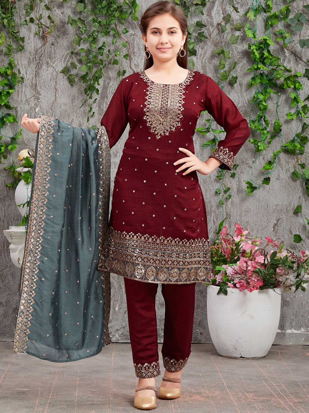 

Aarika Girls Floral Embroidered Thread Work Pure Silk Kurta with Trousers & Dupatta, Maroon