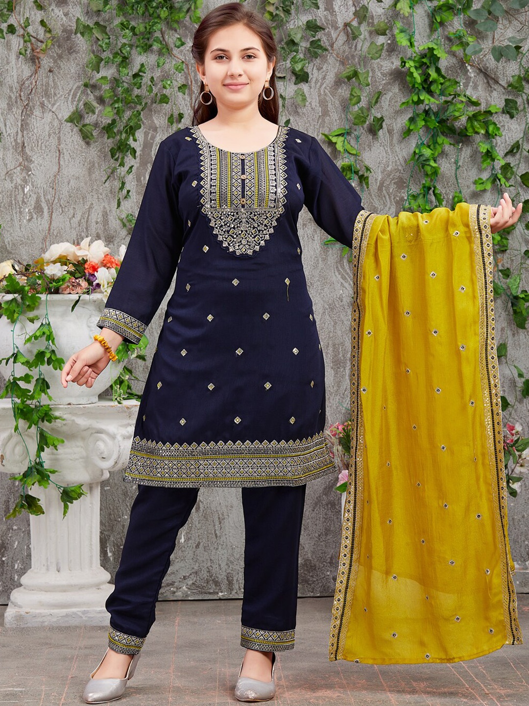 

Aarika Girls Floral Embroidered Thread Work Pure Silk Kurta with Trousers & Dupatta, Navy blue