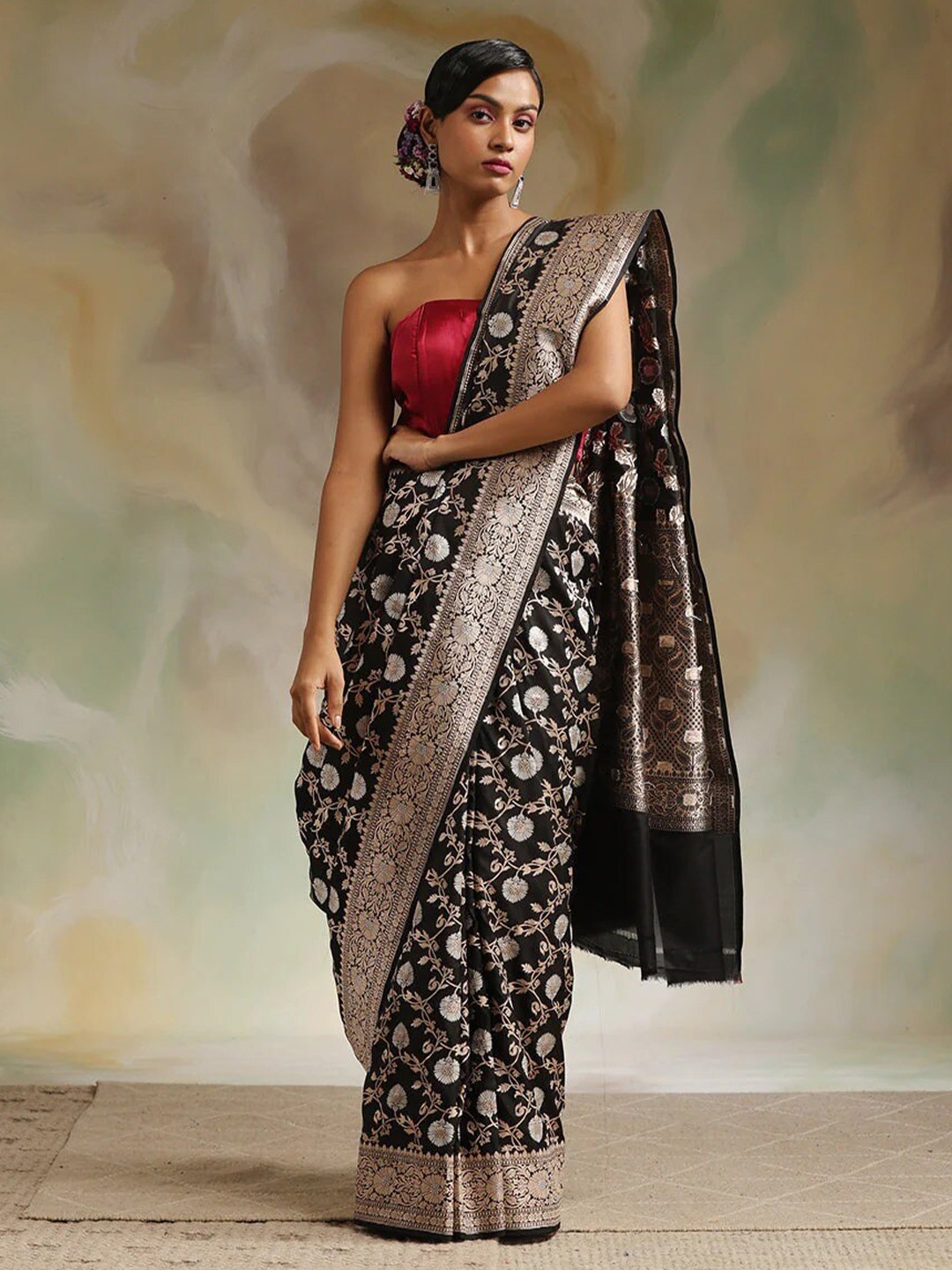 

RadadiyaTRD Floral Woven Design Zari Silk Cotton Saree, Black