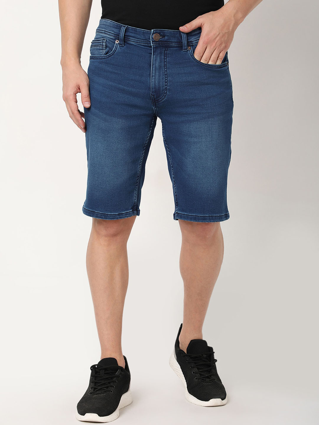 

R&B Men Washed Mid-Rise Cotton Denim Shorts, Blue