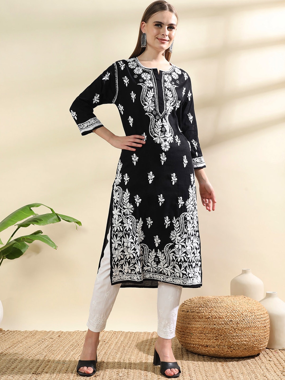 

Ethnava Ethnic Motifs Embroidered Pure Cotton Straight Kurta, Black