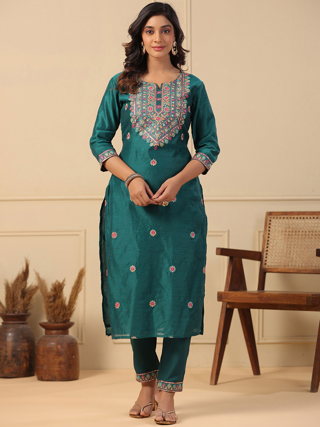 

FASHOR Round Neck Floral Embroidered Regular Thread Work Kurta with Trousers, Green