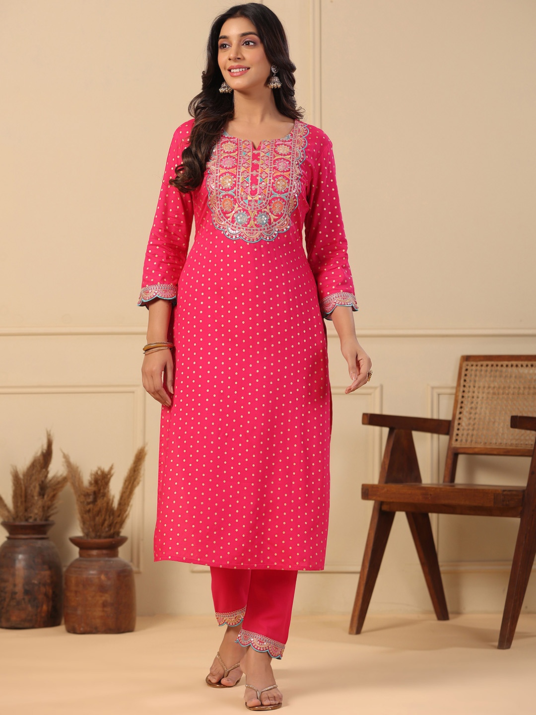 

FASHOR Round Neck Floral Embroidered Regular Sequinned Kurta with Trousers, Pink