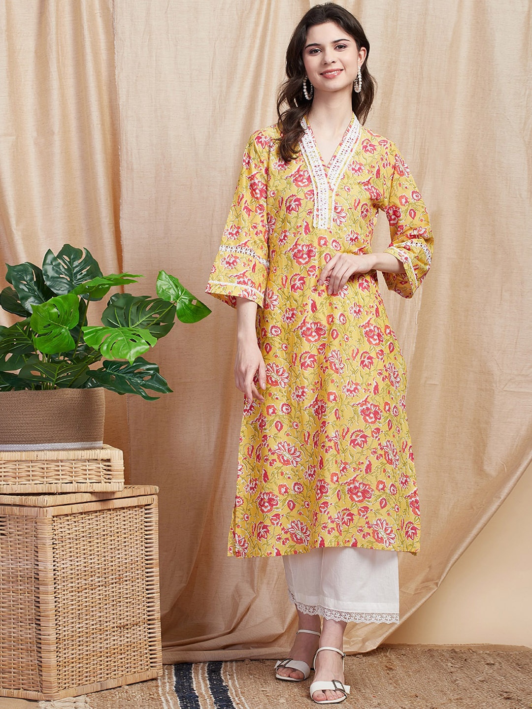 

FASHOR Yellow Floral Printed Pure Cotton Lace Straight Kurta