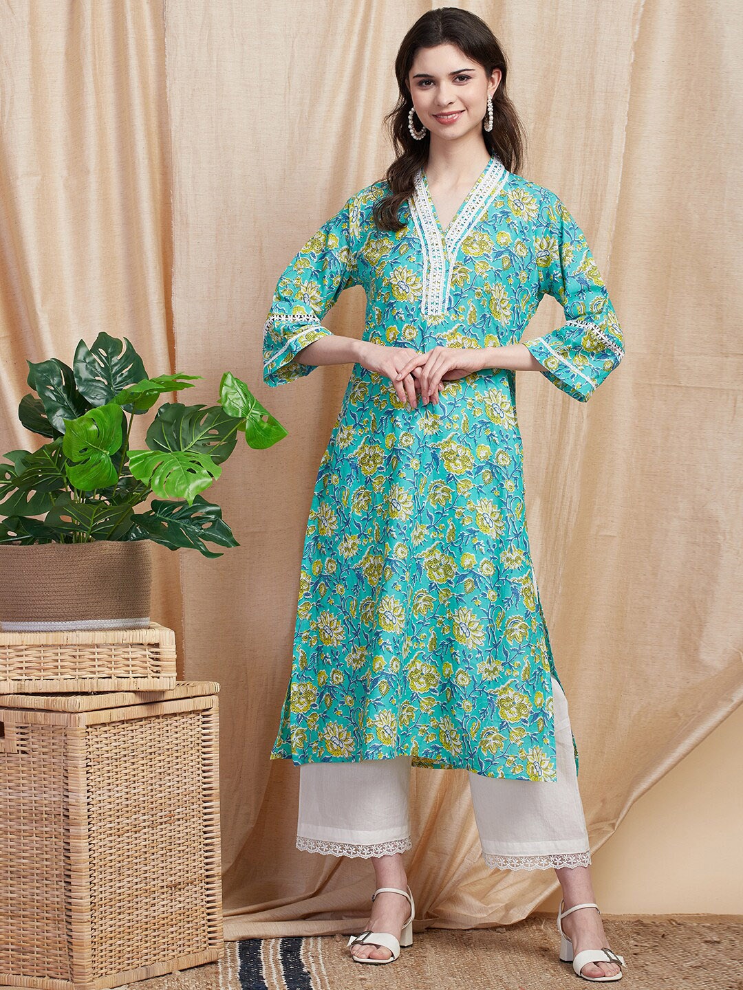 

FASHOR Sea Green Floral Printed Lace Pure Cotton Straight Kurta