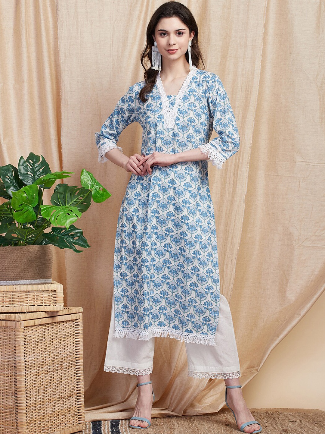

FASHOR Ethnic Motifs Printed Thread Work Cotton Kurta, White