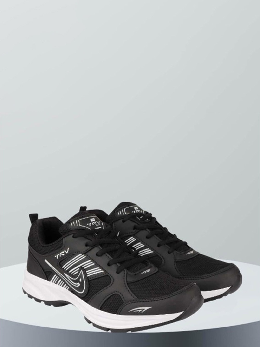 

TRV Men Textured Lace-Up Walking Shoes, Black