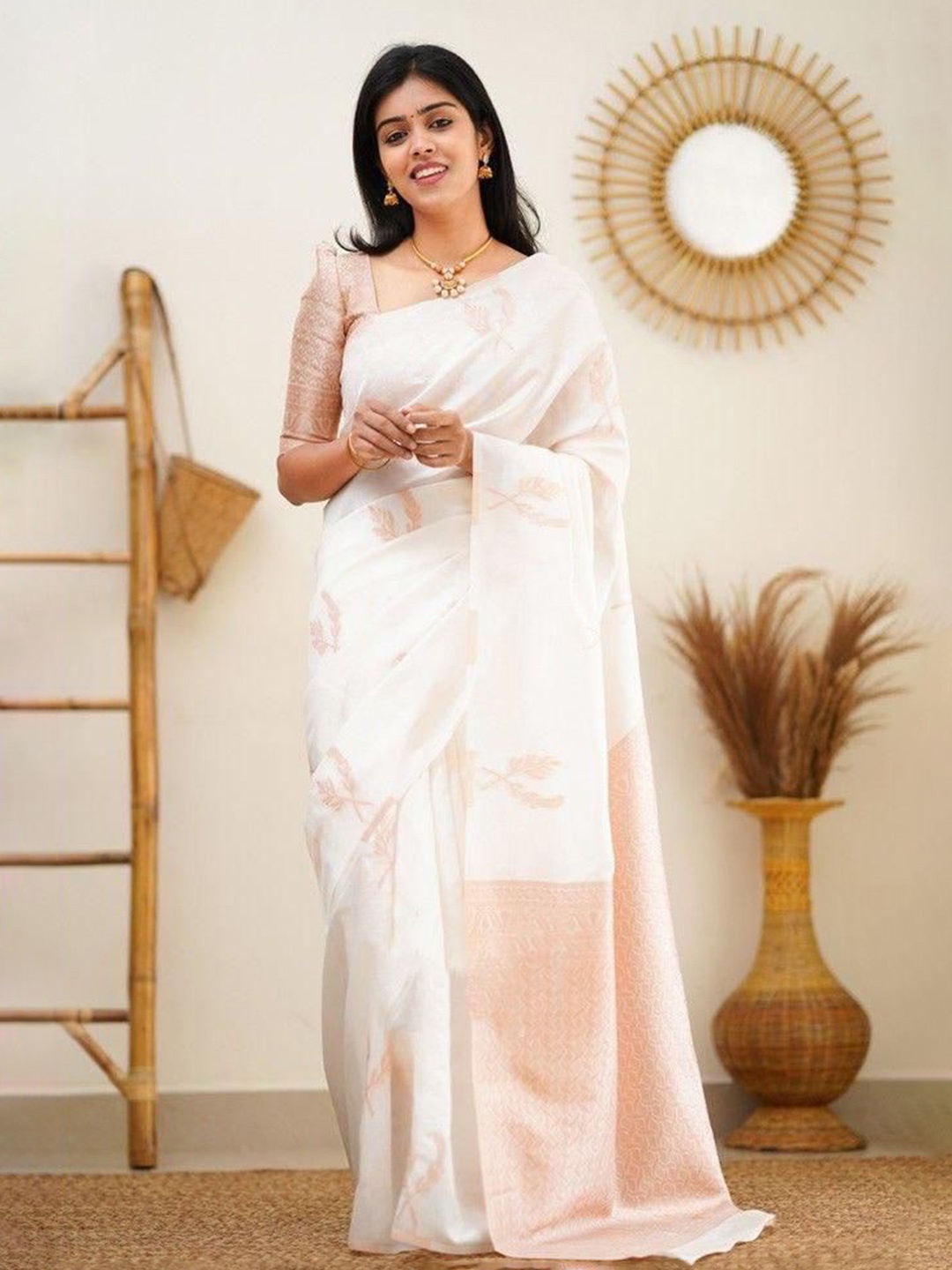 

bansari textiles Ethnic Motif Woven Design Pure Silk Kanjeevaram Zari Saree, White