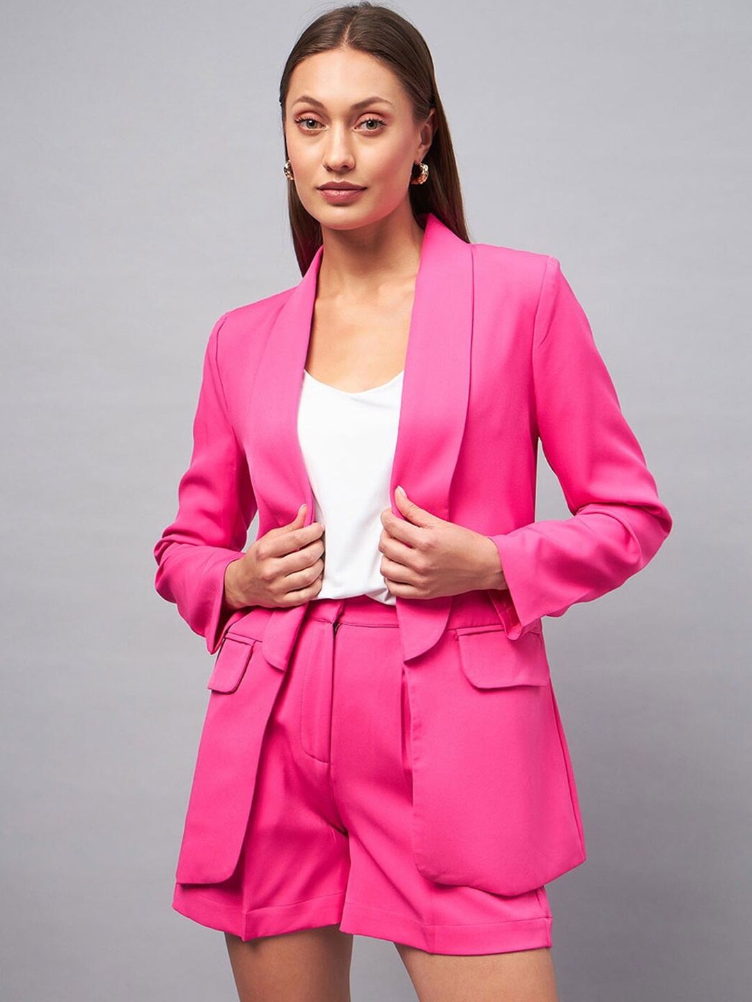 

DELAN Long Sleeves Blazer & Shorts Co-Ords, Pink
