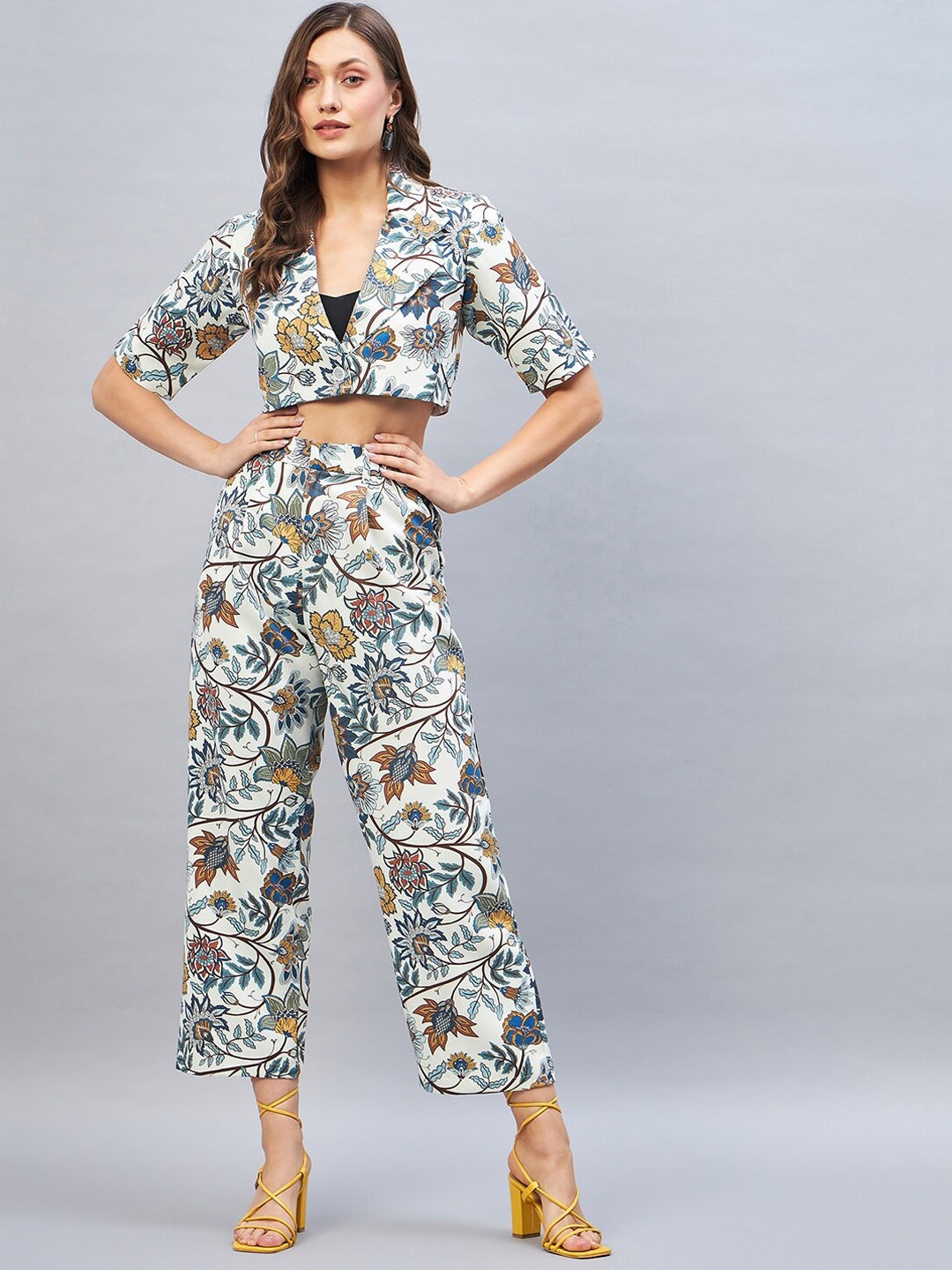 

DELAN Floral-Printed Crop Blazer With High-Rise Trousers Co-Ords, Off white
