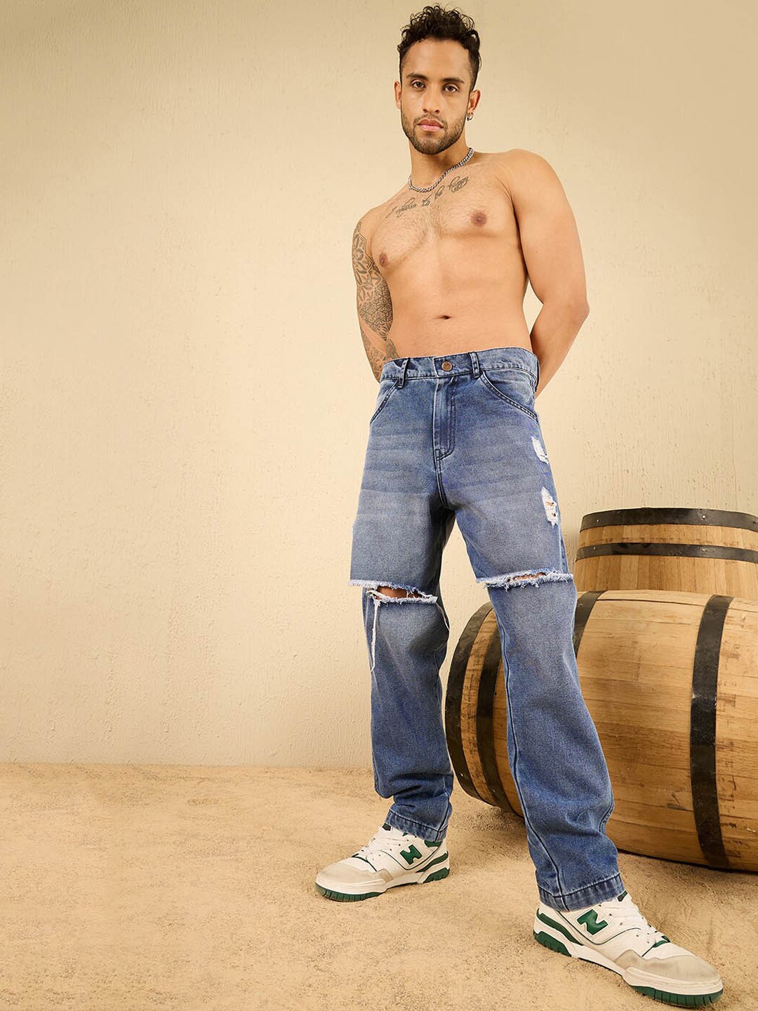 

FUGAZEE Men Relaxed Fit Slash Knee Heavy Fade Cotton Jeans, Blue