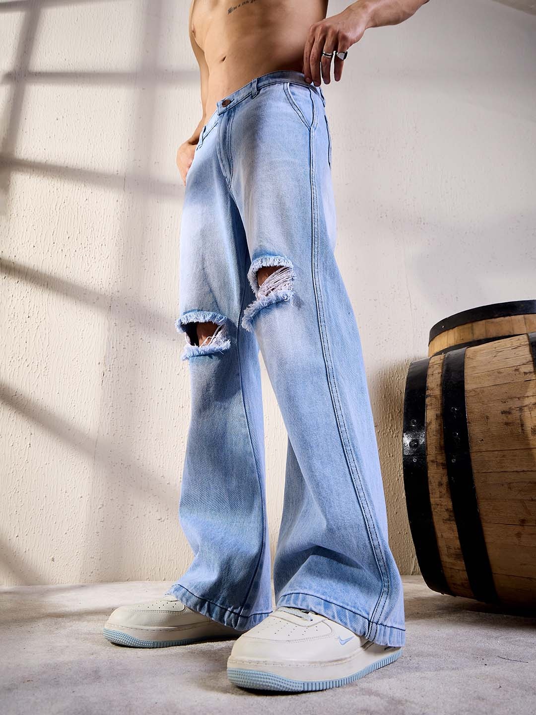 

FUGAZEE Men Flared Slash Knee Heavy Fade Cotton Jeans, Blue