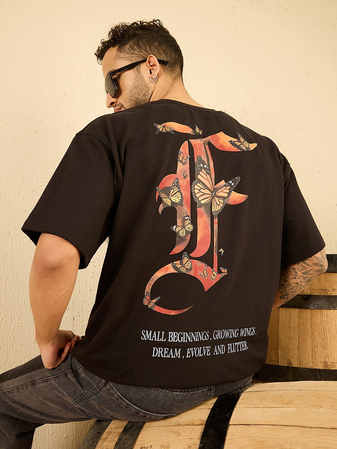 

FUGAZEE Men Graphinc Printed Oversized T-shirt, Black