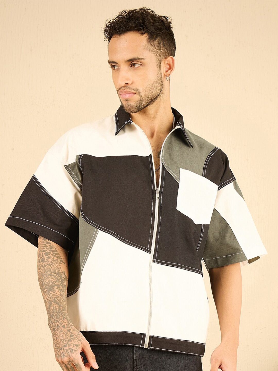 

FUGAZEE Colourblocked Relaxed Cotton Opaque Cut & Sew Zipped Shirt, White