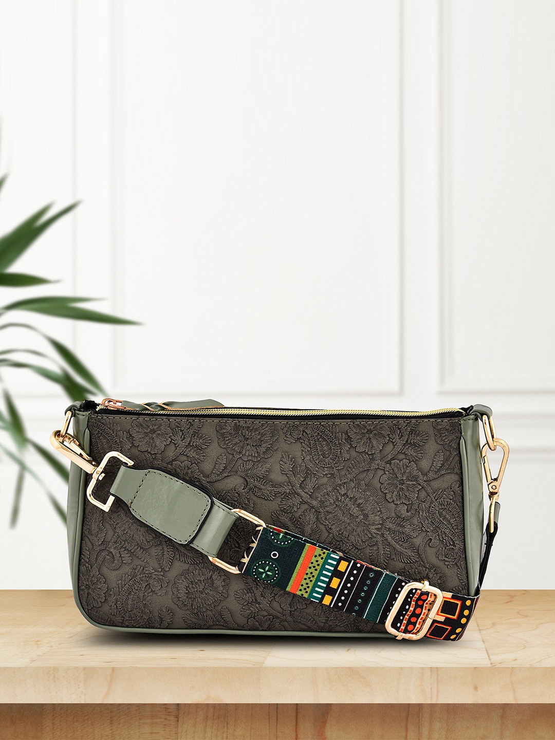 

DressBerry Green Ethnic Motifs Printed Structured Sling Bag