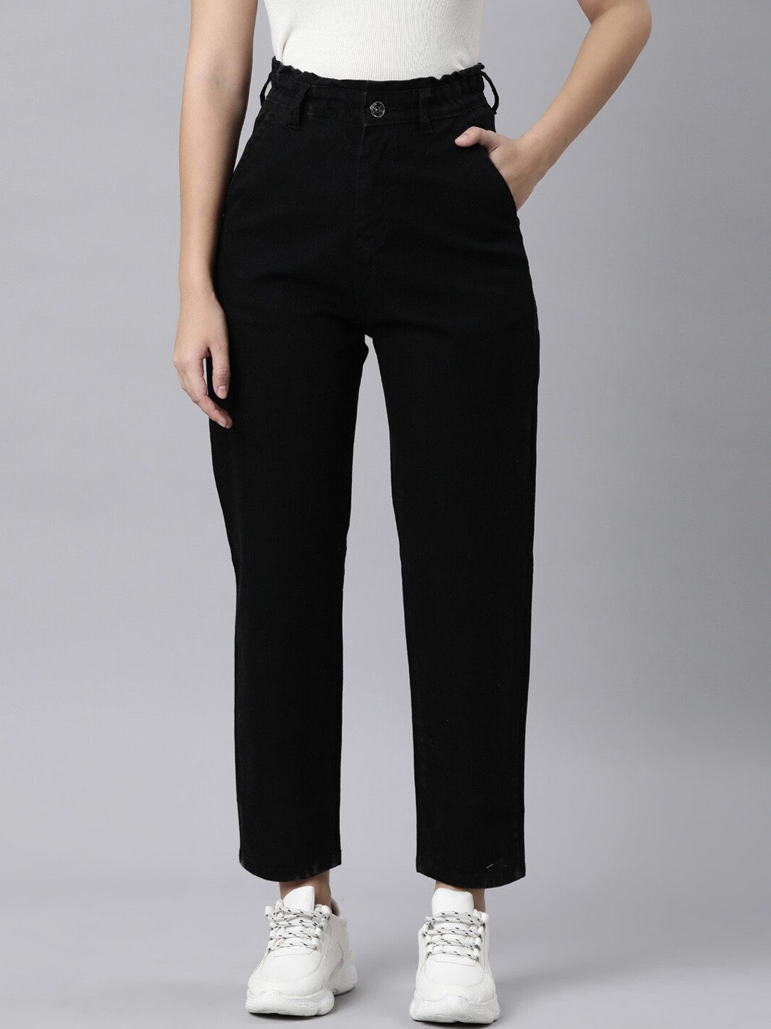 

ZHEIA Women Relaxed Fit High-Rise Clean Look Cotton Jeans, Black