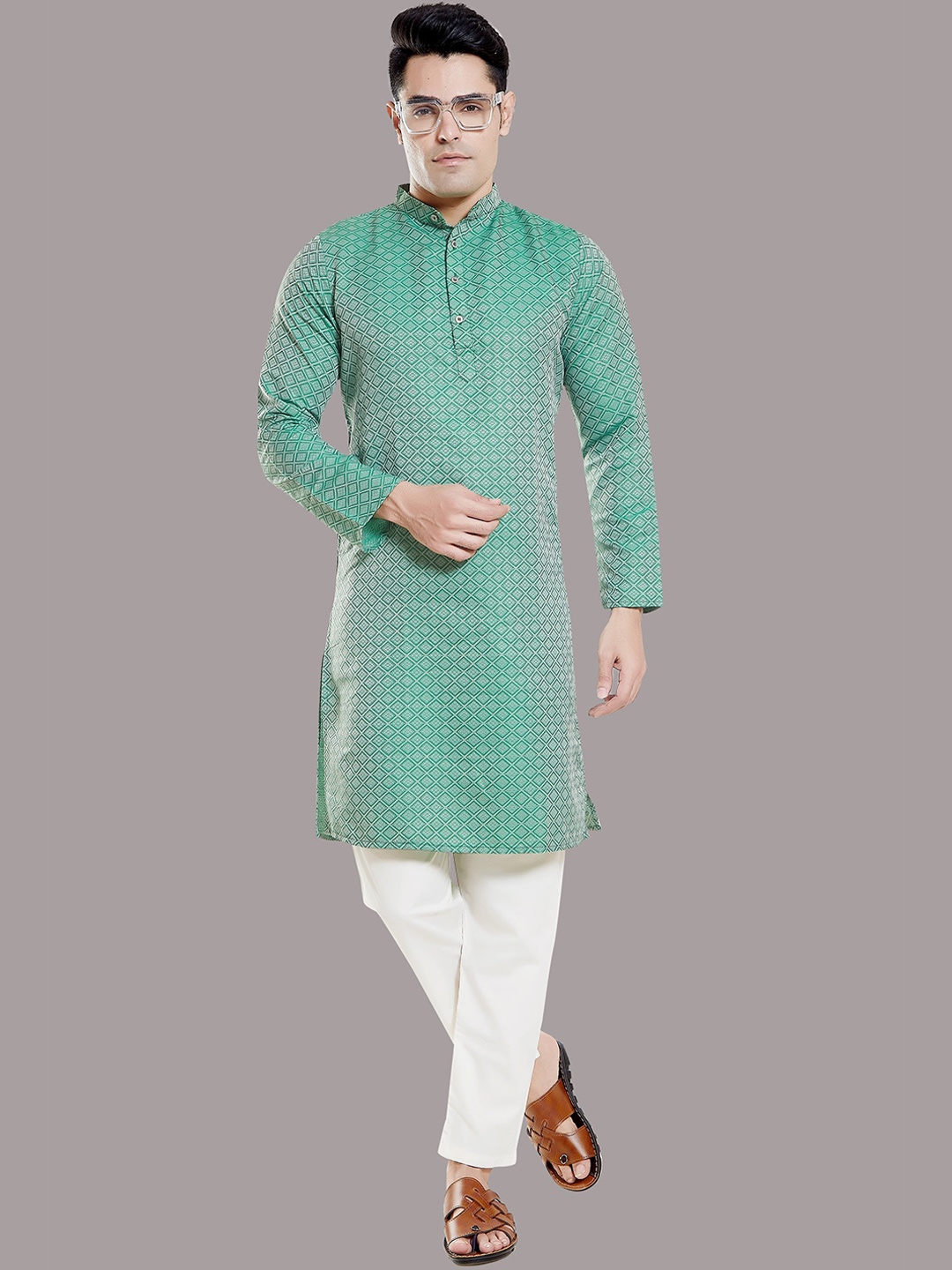 

Rani Saahiba Geometric Mandarin Collar Long Sleeves Thread Work Kurta, Turquoise blue