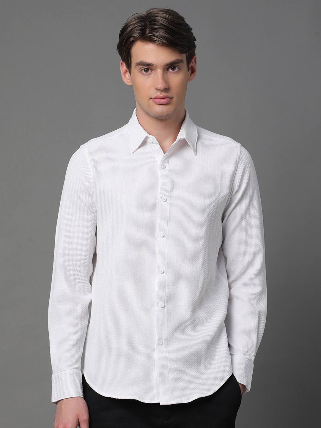 

Voroxy Spread Collar Long Sleeves Classic Regular Fit Casual Shirt, White