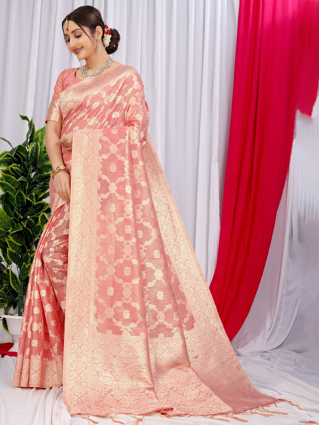 

MAGMINA Ethnic Woven Design Zari Organza Banarasi Saree, Orange