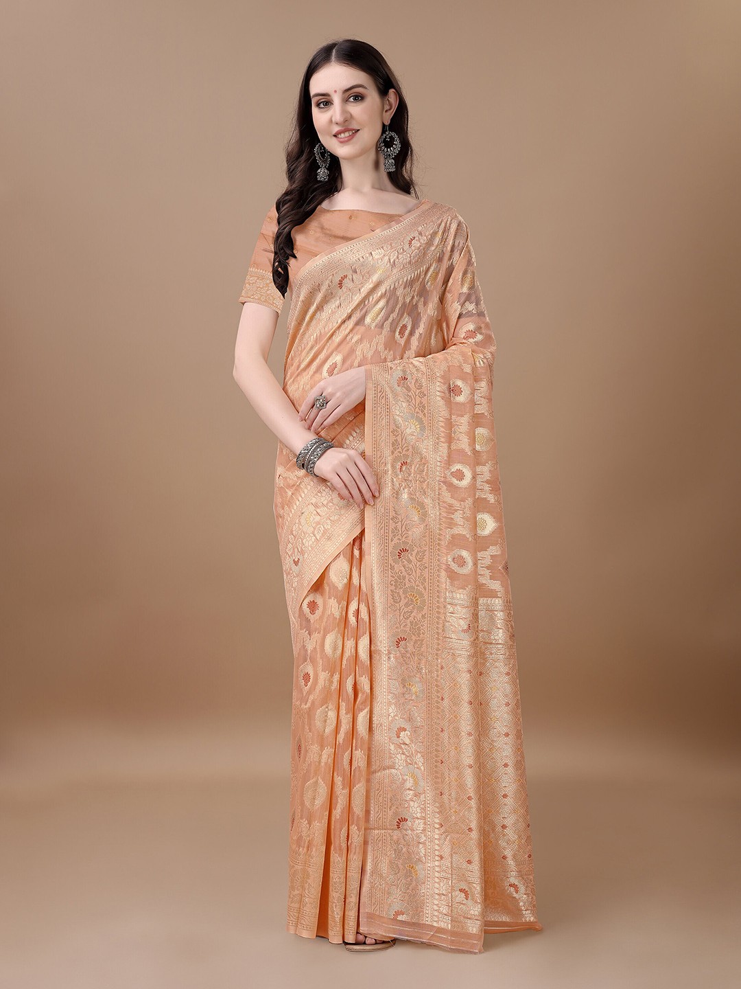 

MAGMINA Ethnic Woven Design Zari Banarasi Saree, Cream