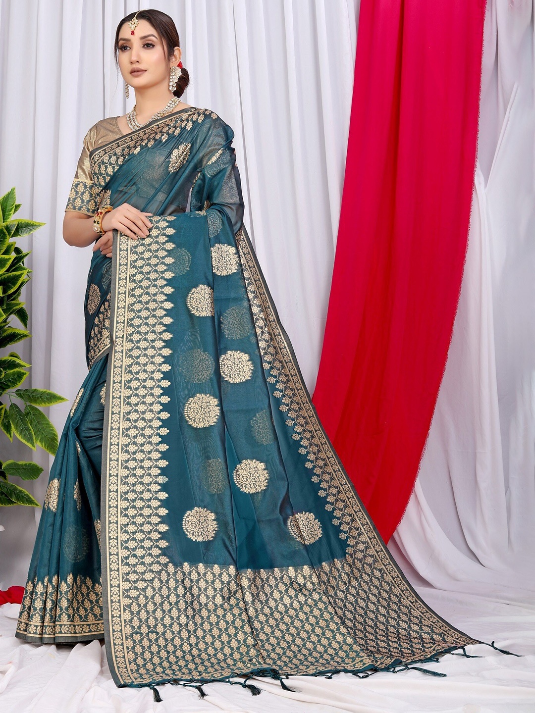 

MAGMINA Ethnic Motifs Woven Design Zari Organza Banarasi Saree, Blue