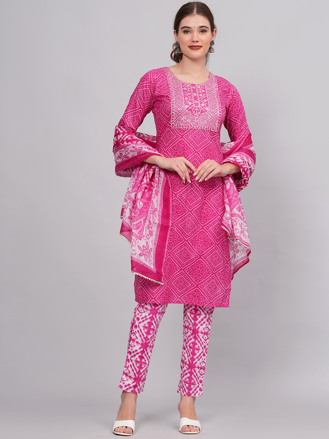 

KALINI Bandhani Printed Regular Kurta With Trousers & With Dupatta, Pink