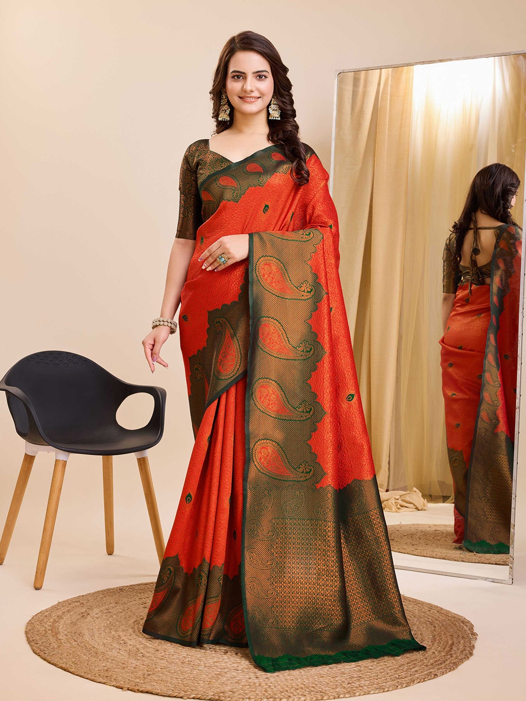 

VAIRAGEE Ethnic Motifs Woven Design Zari Banarasi Saree, Orange