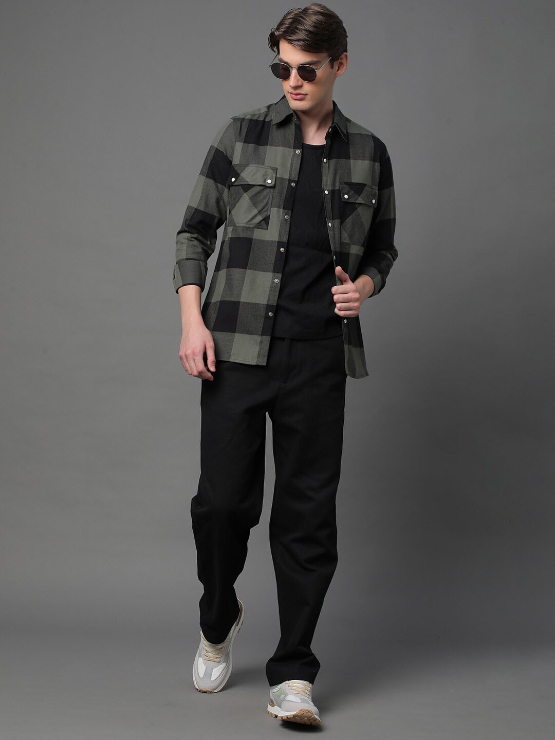 

Voroxy Spread Collar Long Sleeves Premium Checked Cotton Regular Fit Casual Shirt, Green