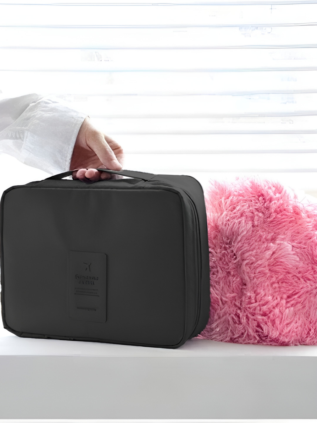 

Cortina Black Water Resistant Makeup Accessories Storage Organiser
