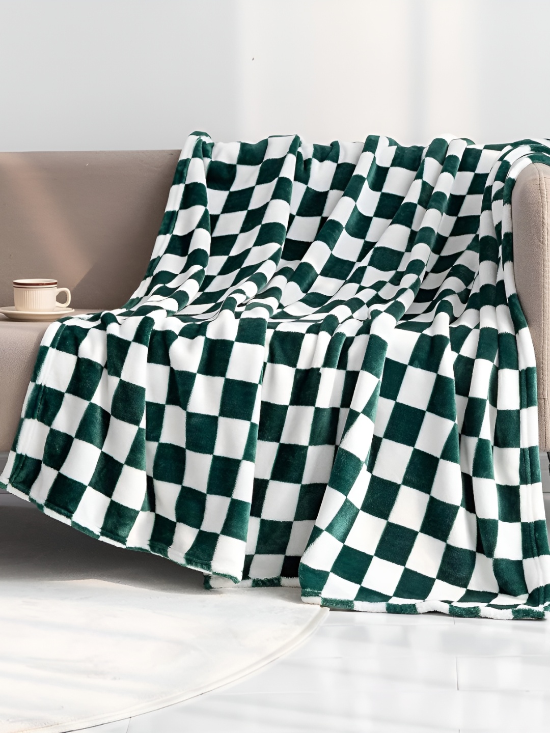 

Nivasam Green & White Checked Microfiber AC Room 300 GSM Double Bed Blanket