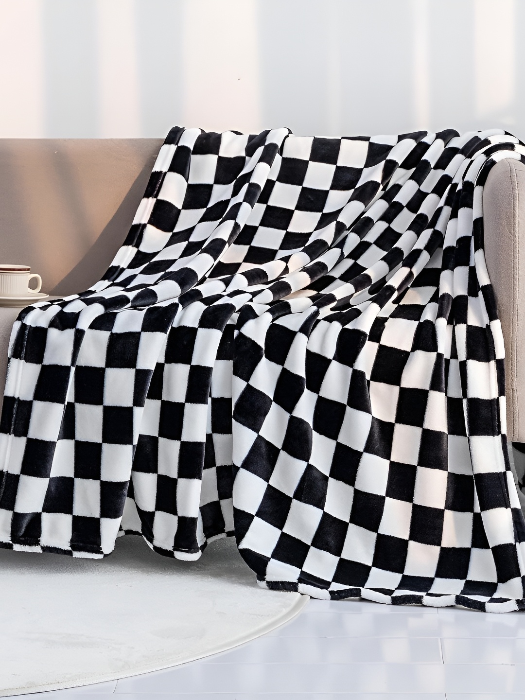 

Nivasam Black & White Checked Microfiber AC Room 300 GSM Double Bed Blanket