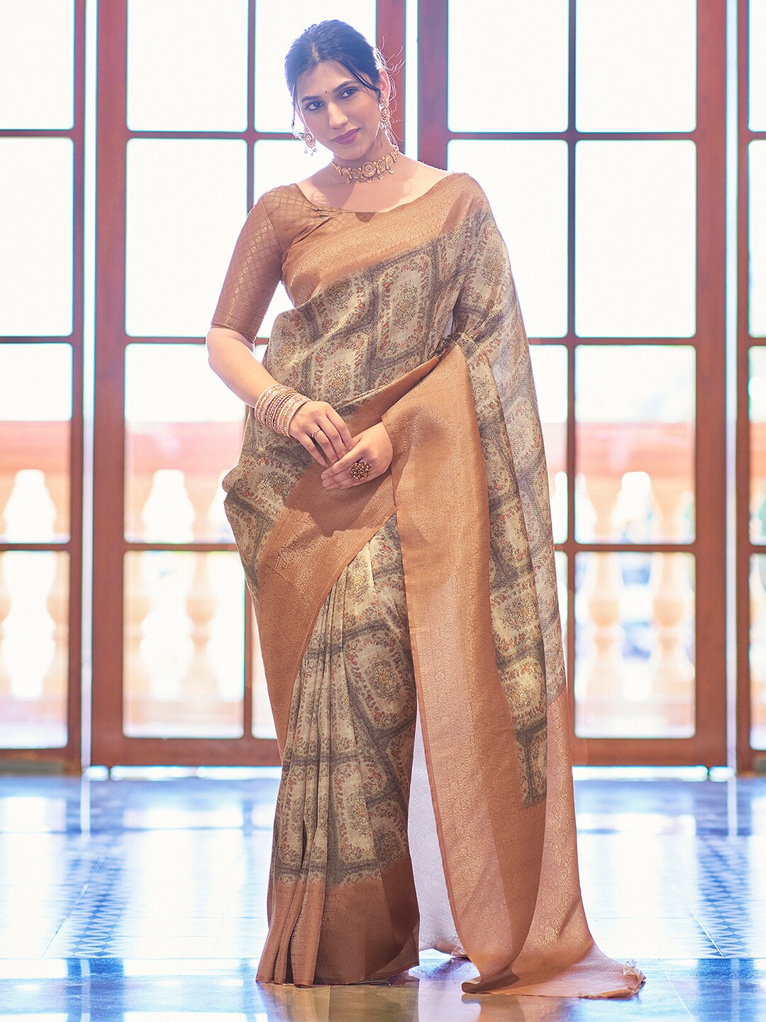 

Mitera Ethnic Motifs Zari Art Silk Banarasi Printed & Jacquard Saree, Beige