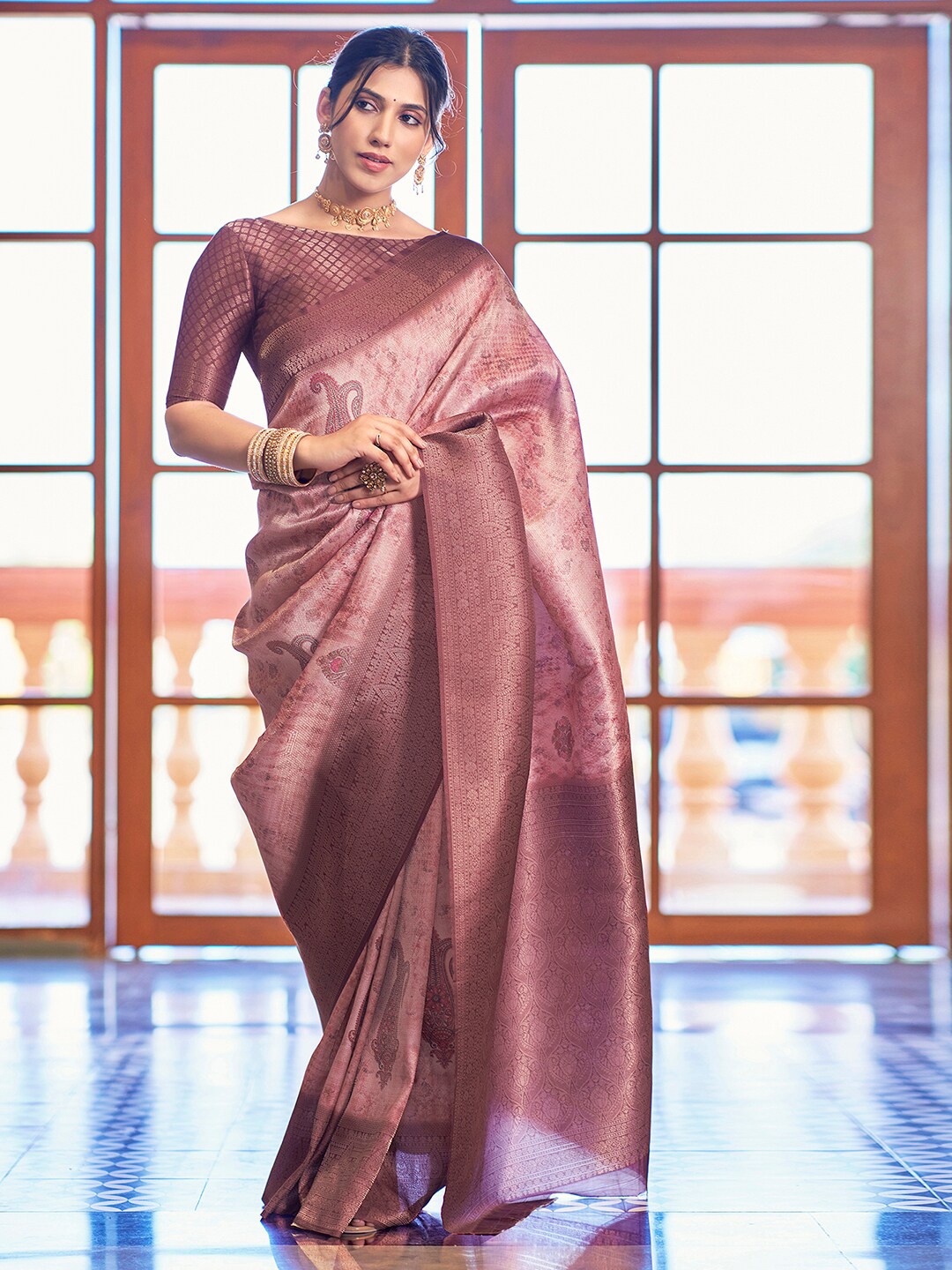 

Mitera Ethnic Motifs Woven Design Zari Art Silk Banarasi Saree, Pink