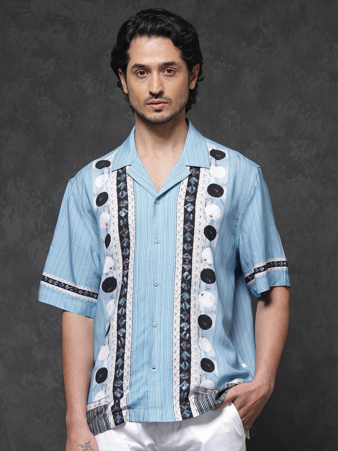 

RARE RABBIT Men Bortan Boxy Fit Geometric Printed Shirt, Blue