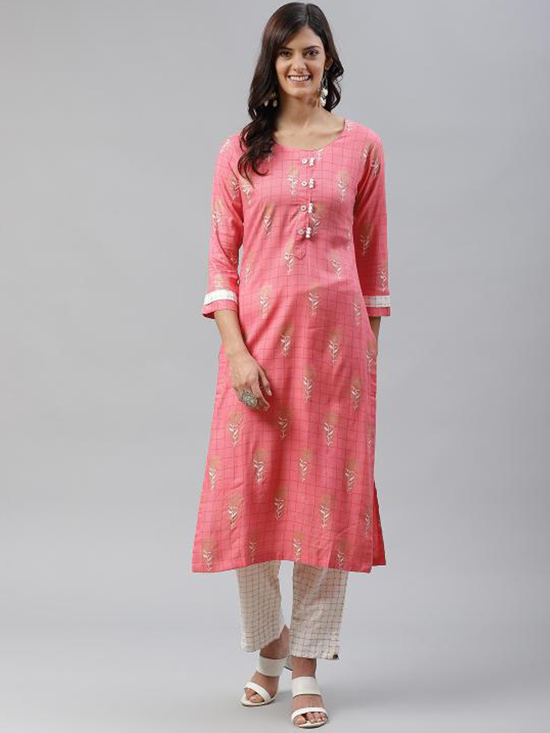 

HIGHLIGHT FASHION EXPORT Floral Printed Round Neck Straight Kurta with Trousers, Pink