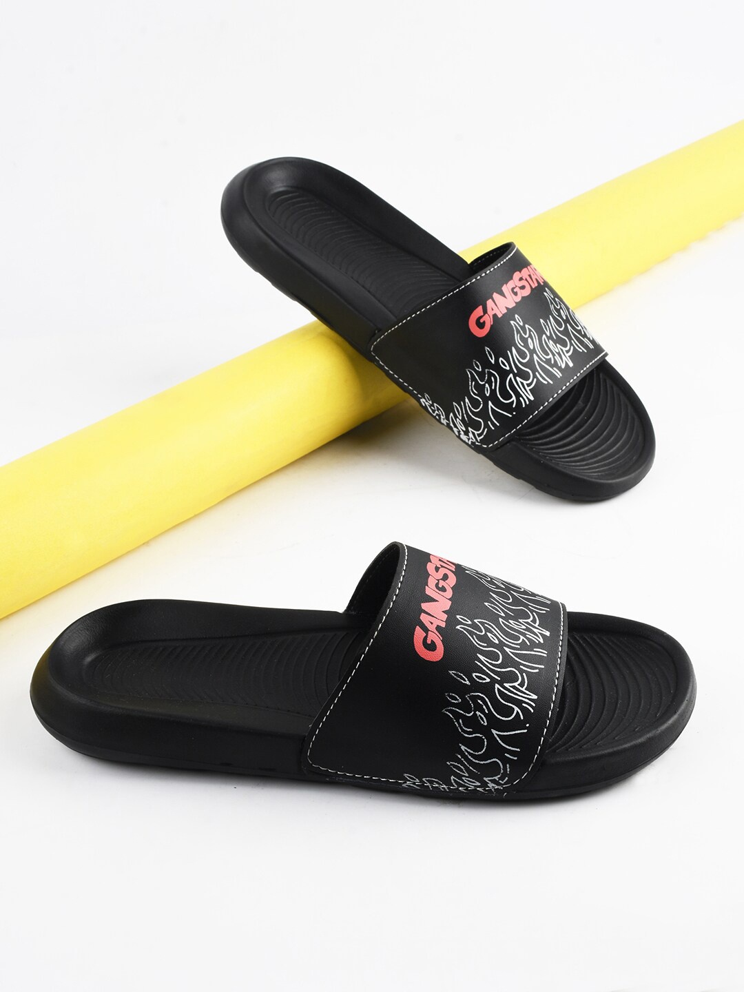 

PERY PAO Men Printed Sliders, Black