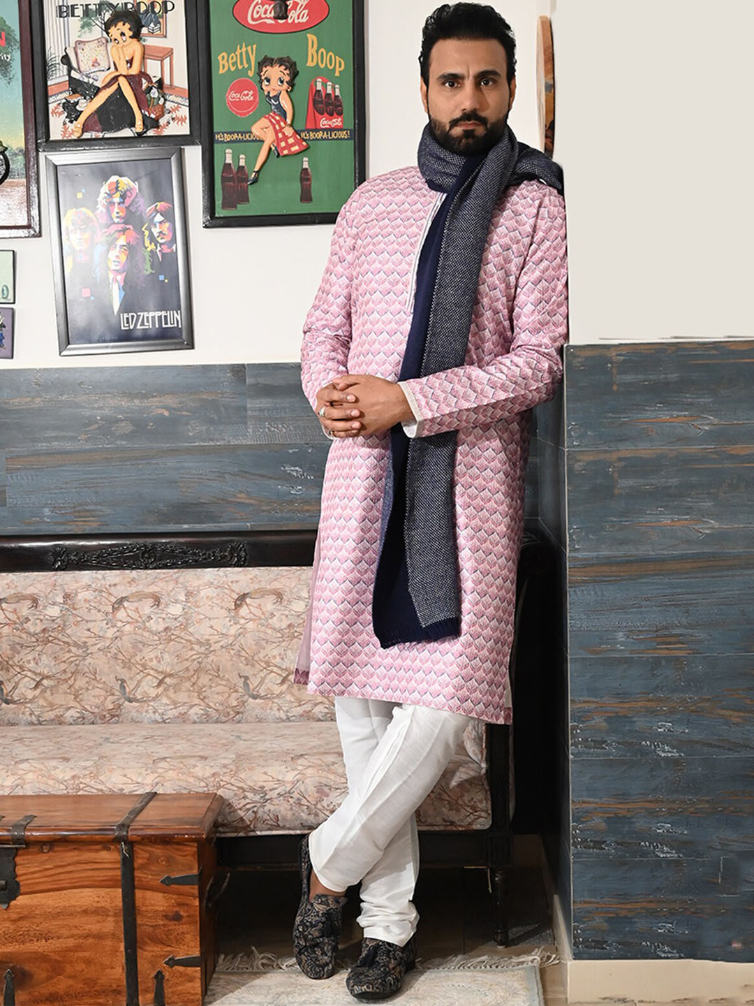 

ODETTE Printed Regular Silk Kurta with Pyjamas, Pink