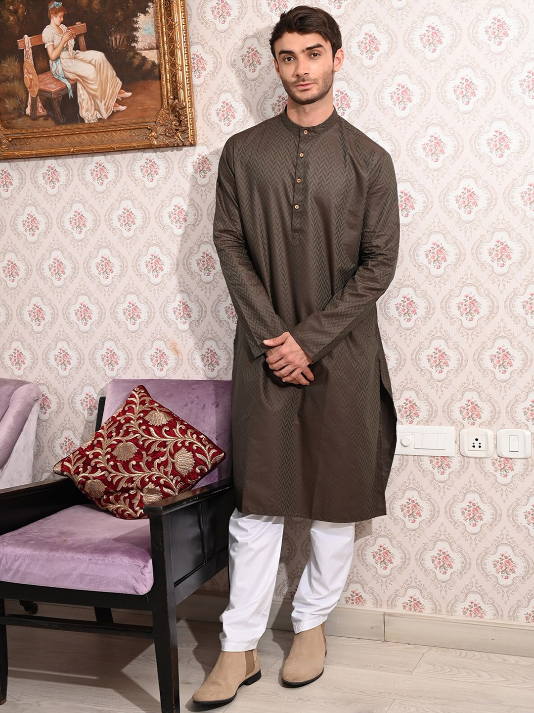 

ODETTE Woven Design Mandarin Collar Long Sleeves Straight Kurta with Pyjama, Green