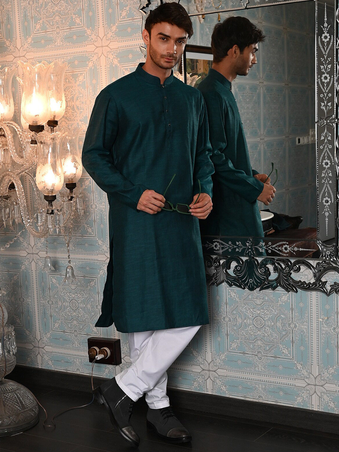 

ODETTE Mandarin Collar Long Sleeves Straight Kurta with Pyjama, Teal